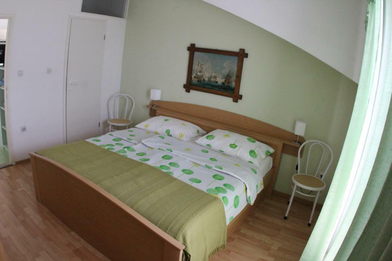 Apartmani Surlin Хвар Екстериор снимка